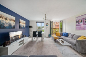 Modern 2 Bedroom Apartment in Islington Close to station